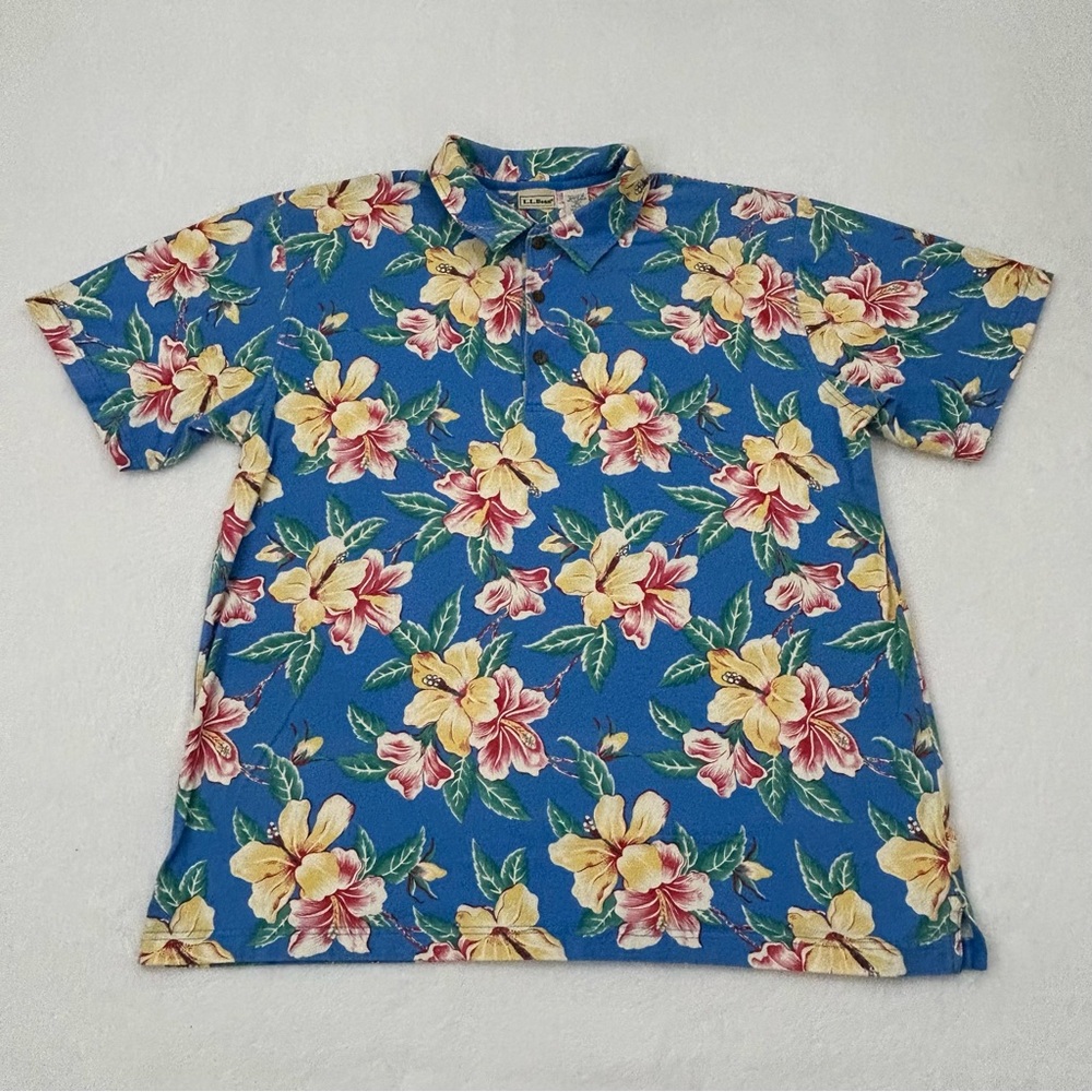 Vintage L.L. Bean Aloha Blue Hawaiian Floral Casual S/S Polo Shirt Mens size XL.